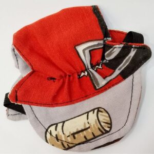 Gorra roja con estampado para perro